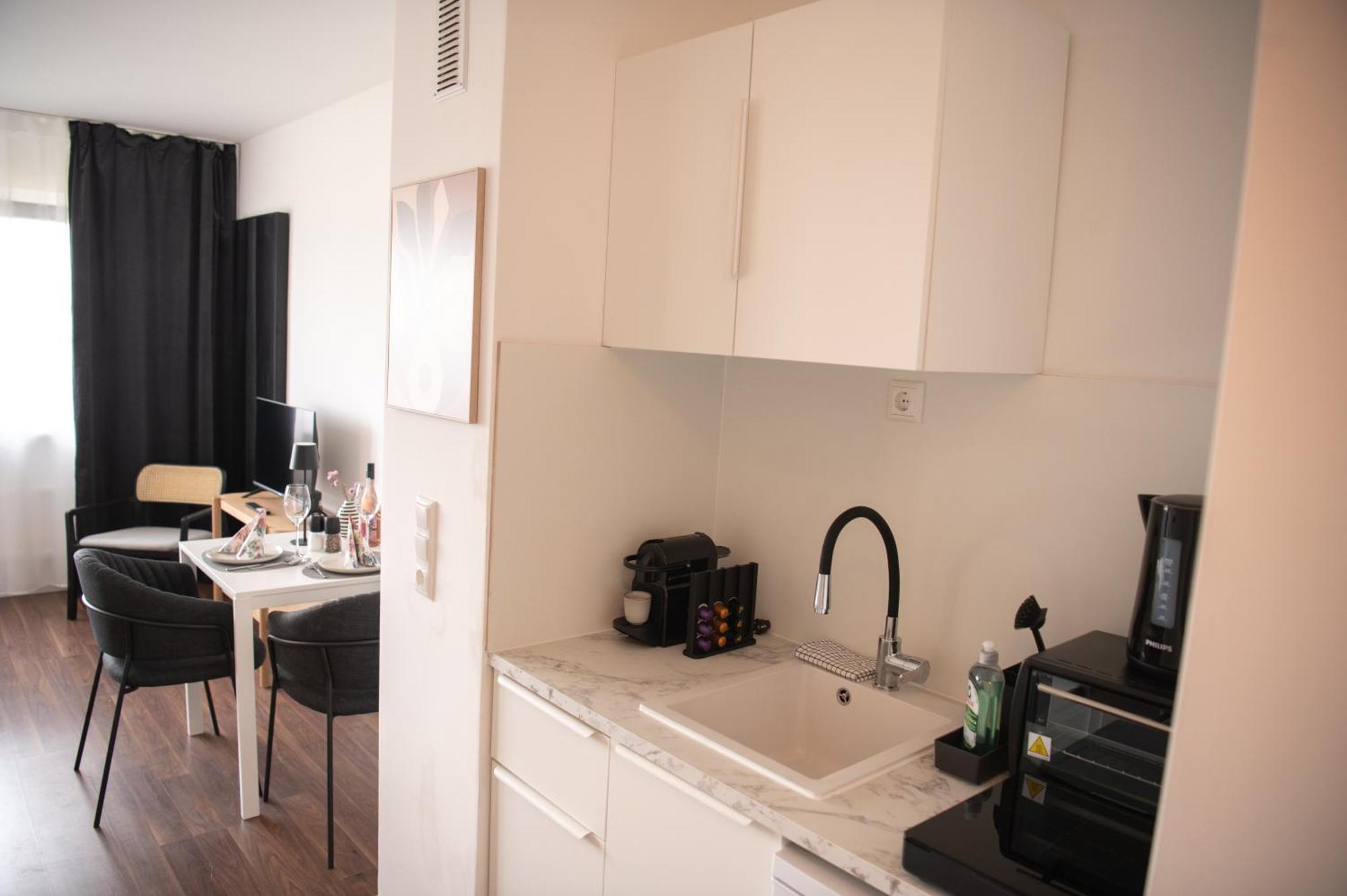 Apartments Strauss Near Bs-Hauptbahnhof Braunschweig Eksteriør billede