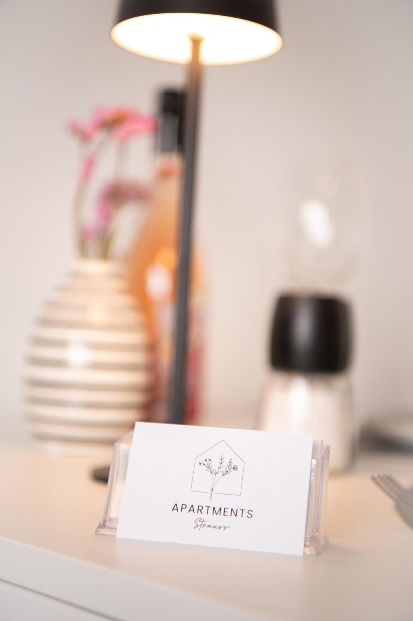 Apartments Strauss Near Bs-Hauptbahnhof Braunschweig Eksteriør billede